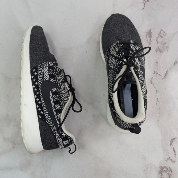 Nike Roshe Run Women 10 Gray Black Tribal Shoe Sneaker Felted Wool 685286-001 - Picture 12 of 12